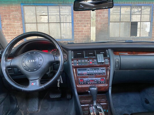 Audi A8 3.7 V8 Quattro 230pk 1996, S-080-ZJ -Youngtimer-