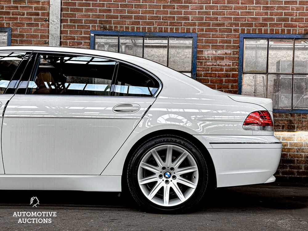 BMW 760Li E65 6.0 V12 445hp 2004