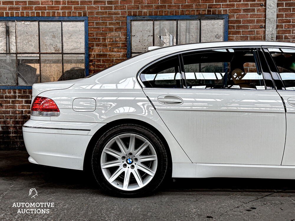 BMW 760Li E65 6.0 V12 445hp 2004