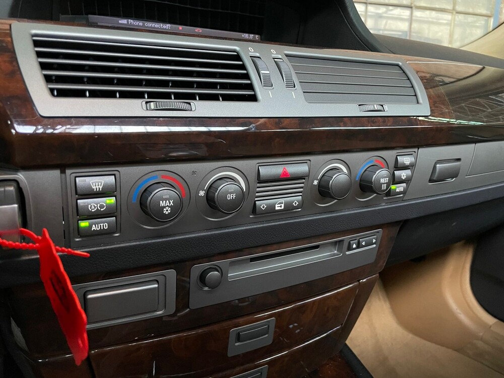 BMW 760Li E65 6.0 V12 445hp 2004