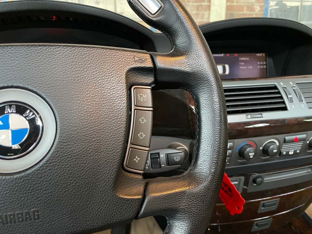 BMW 760Li E65 6.0 V12 445hp 2004