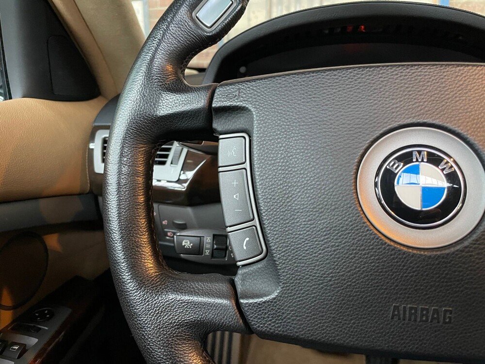 BMW 760Li E65 6.0 V12 445hp 2004