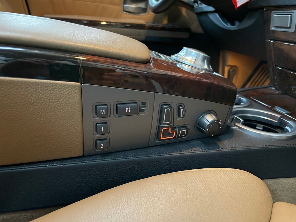 BMW 760Li E65 6.0 V12 445hp 2004