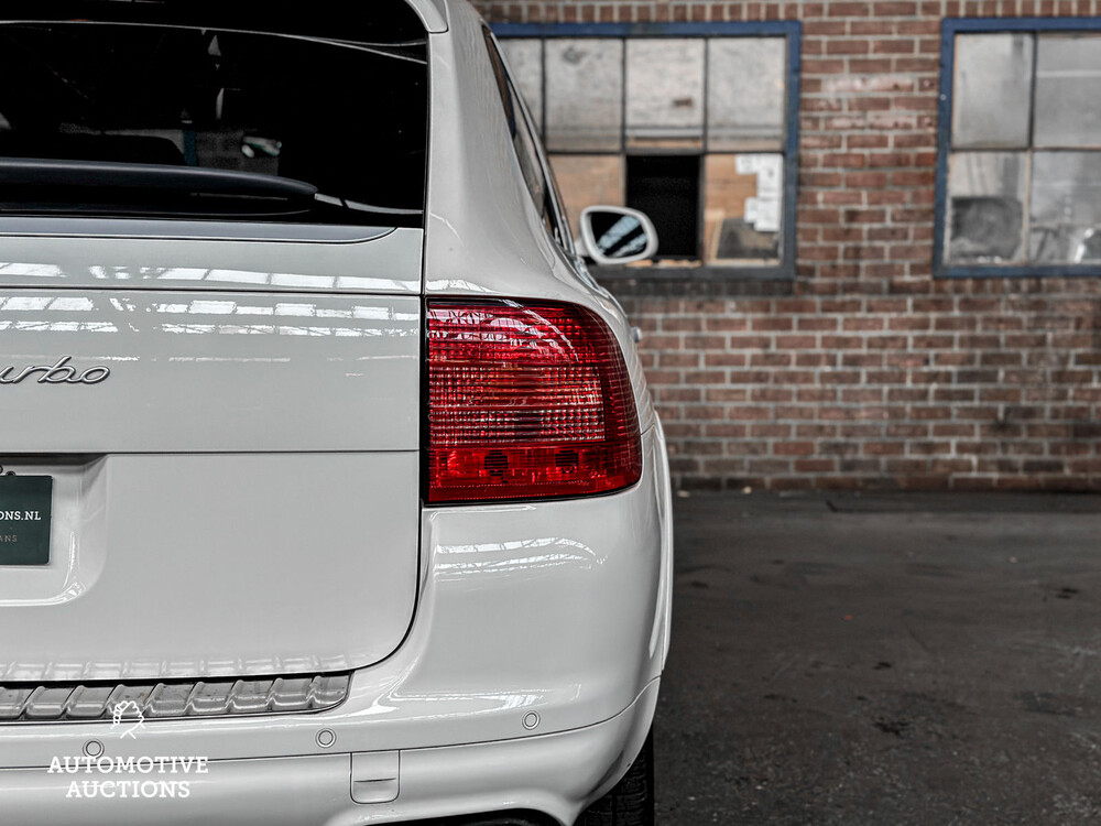 Porsche Cayenne Turbo 4.5 V8 450hp 2005 -Youngtimer-
