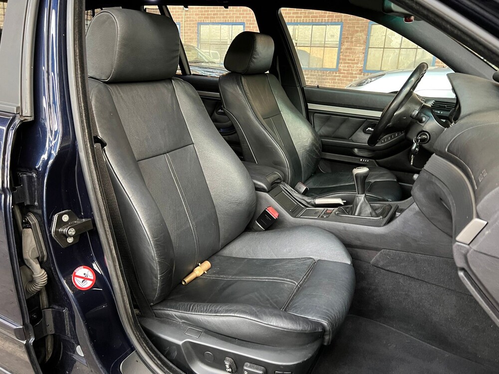 BMW 525i Touring Edition E39 5-serie 201hp 2003, 12-RSV-6 -Youngtimer-