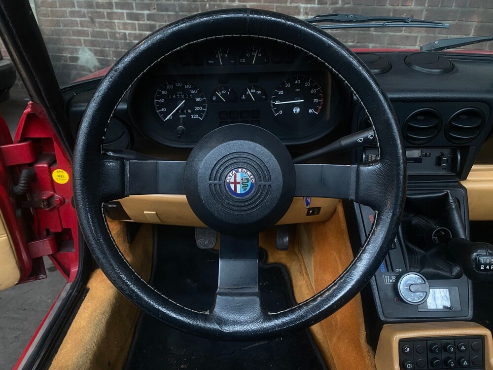 Alfa Romeo Spider 2.0 1991 117hp -Orig. NL-, YZ-30-YF -Youngtimer- 