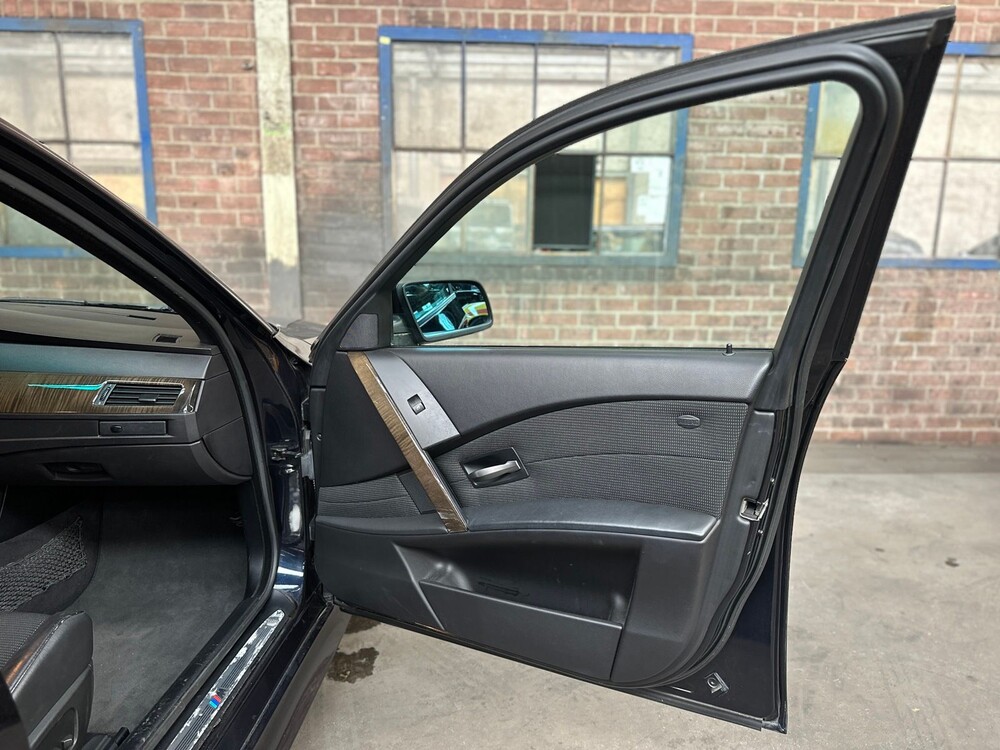 BMW 530i M-Sport Executive E60 258hp 2006 -Youngtimer-
