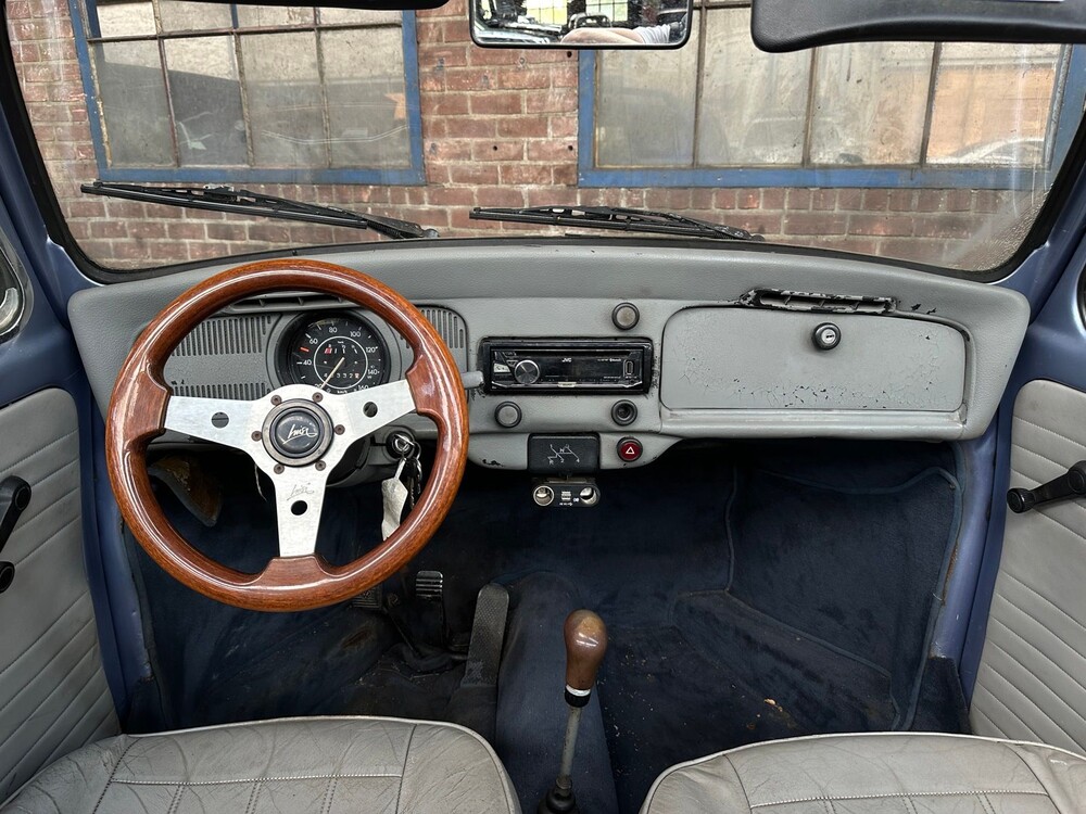 Volkswagen Beetle M1 Cabriolet 1970, 31-29-NK