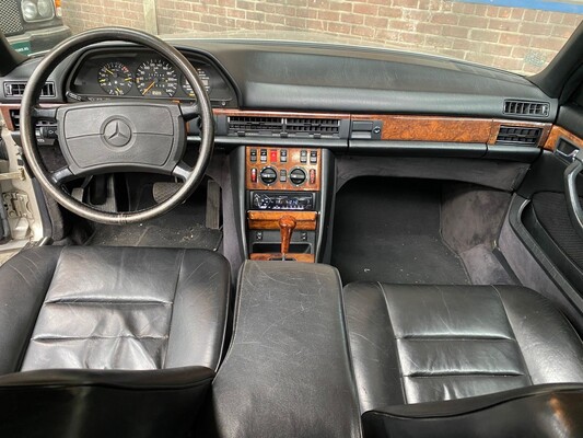 Mercedes-Benz 380 SEC 204hp 1985 S-Class, 57-LZB-9