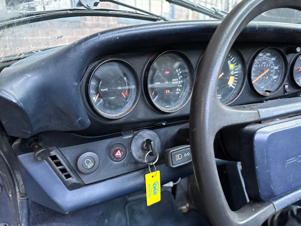 Porsche 911 Targa 207hp 1985 -Youngtimer-