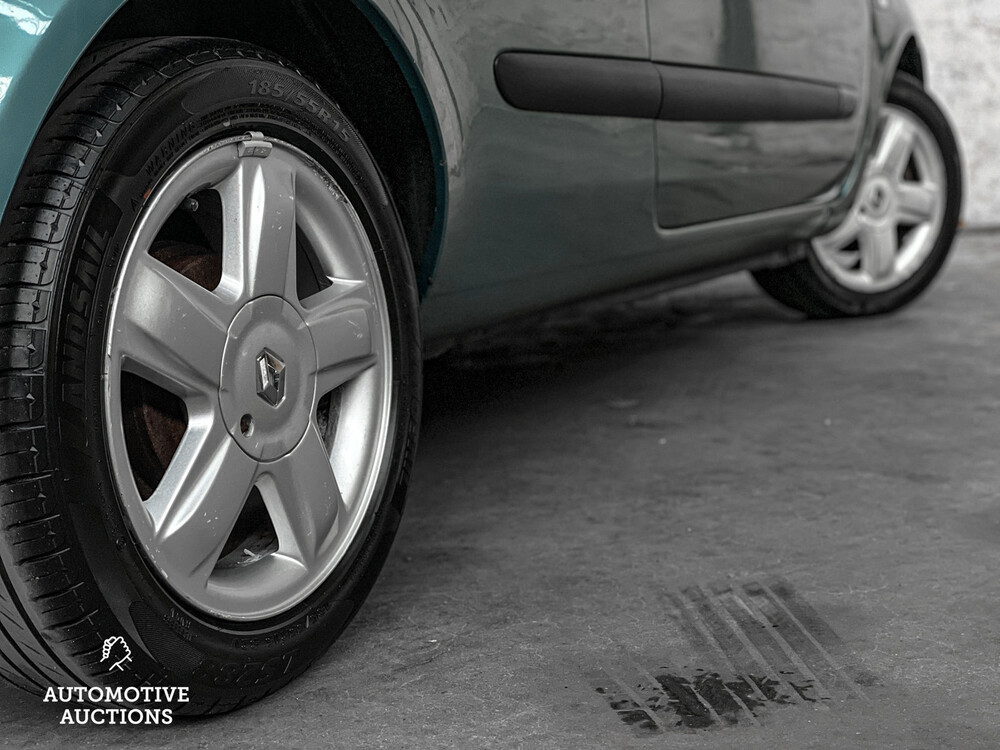 Renault Clio 1.2-16V 75PS 2004 -Orig. NL-, 98-PH-DZ