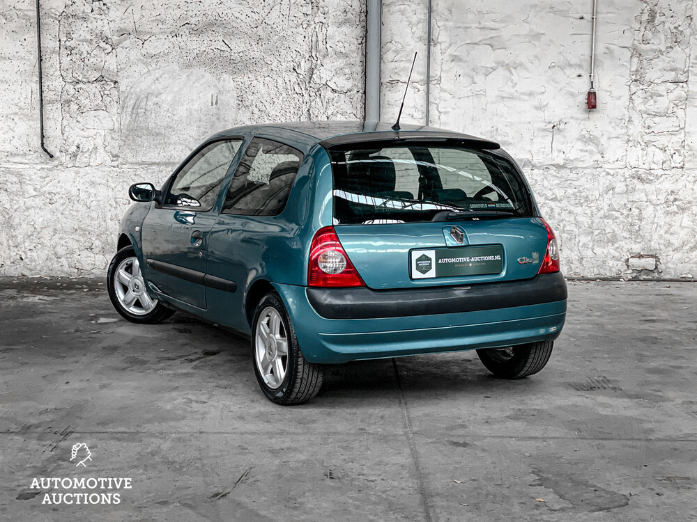 Renault Clio 1.2-16V 75PS 2004 -Orig. NL-, 98-PH-DZ