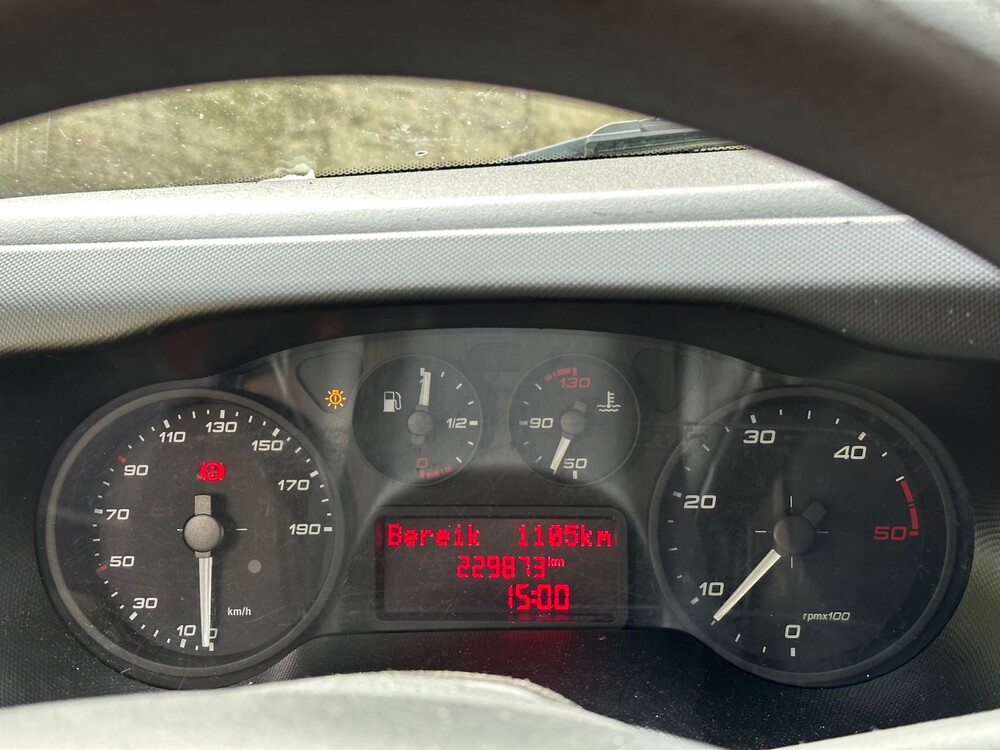 Iveco Daily 35C 16V 2.3 410 H3 156PS 2016, V-925-XZ -Starr-