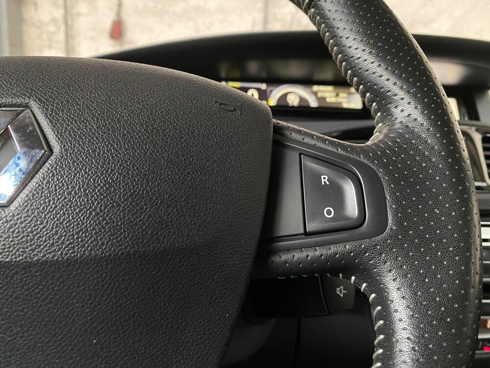 Renault Grand Scenic Bose 1.2 TCe 131PS 2014 -Orig. NL-, 8-TGK-75