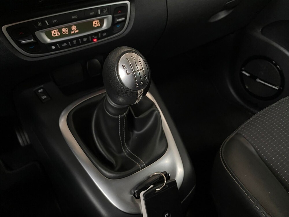 Renault Grand Scenic Bose 1.2 TCe 131PS 2014 -Orig. NL-, 8-TGK-75