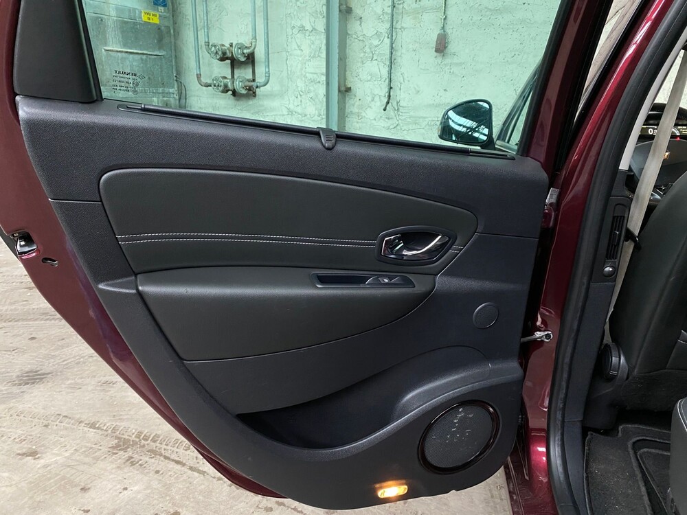 Renault Grand Scenic Bose 1.2 TCe 131PS 2014 -Orig. NL-, 8-TGK-75