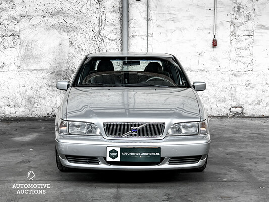 Volvo S70 2.0 5 cilinder 126pk 1998, T-277-BD