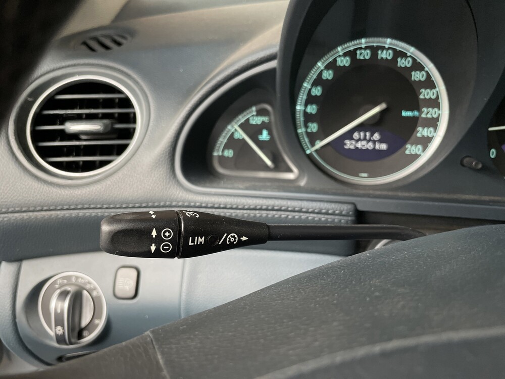 Mercedes-Benz SL500 Roadster 5.0 V8 R230 306PS 2002, 38-GLR-1 -Youngtimer-