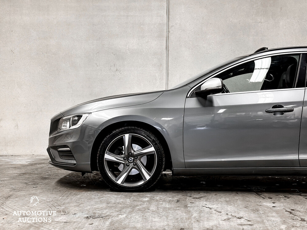 Volvo V60 2.0 D3 R-Design 150PS 2016, XR-726-J