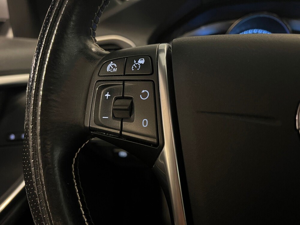 Volvo V60 2.0 D3 R-Design 150PS 2016, XR-726-J