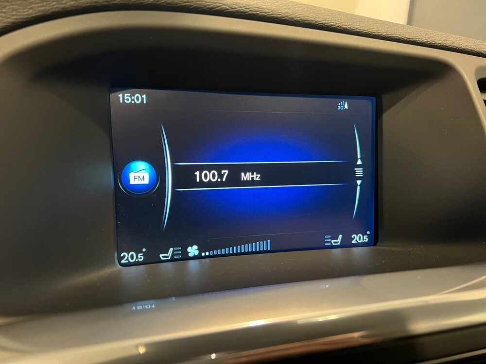 Volvo V60 2.0 D3 R-Design 150PS 2016, XR-726-J