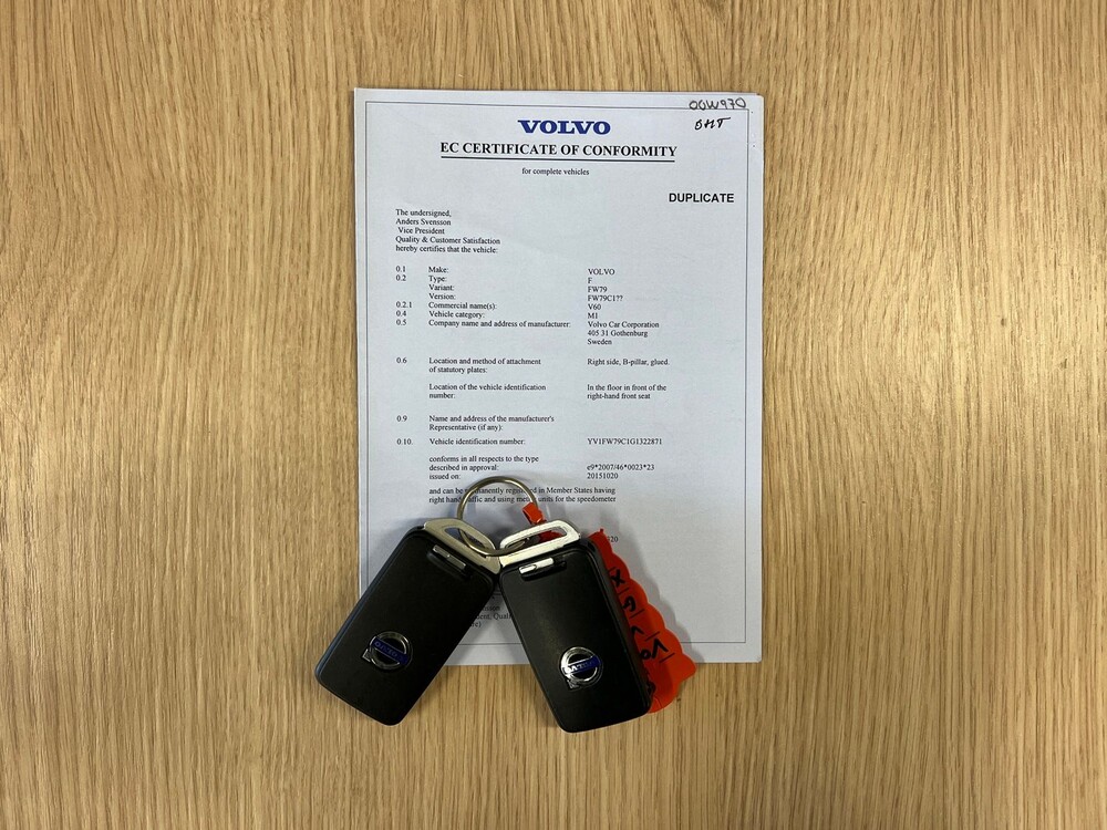 Volvo V60 2.0 D3 R-Design 150PS 2016, XR-726-J