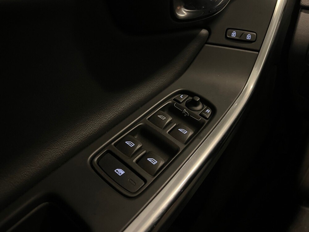 Volvo V60 2.0 D3 R-Design 150PS 2016, XR-726-J