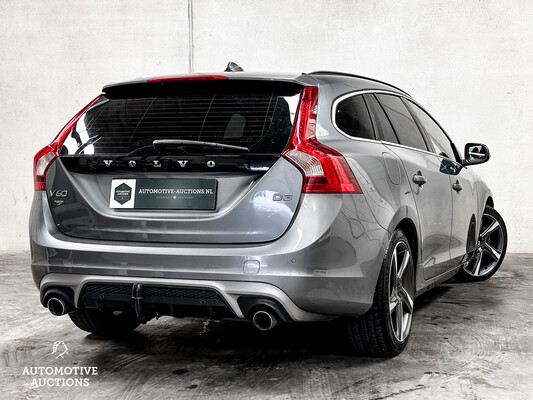 Volvo V60 2.0 D3 R-Design 150pk 2016, XR-726-J