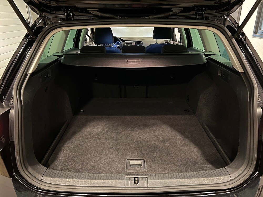 Volkswagen Golf Variant 1.4 TSI Highline Business R 150hp 2018, SP-298-B