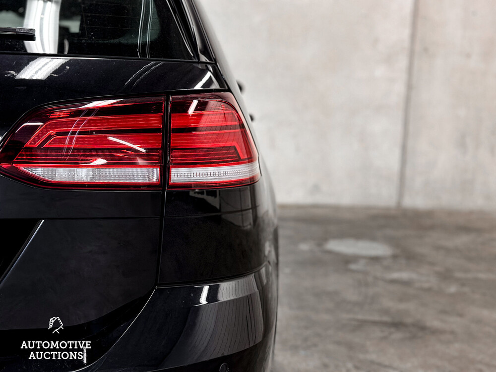 Volkswagen Golf Variant 1.4 TSI Highline Business R 150hp 2018, SP-298-B