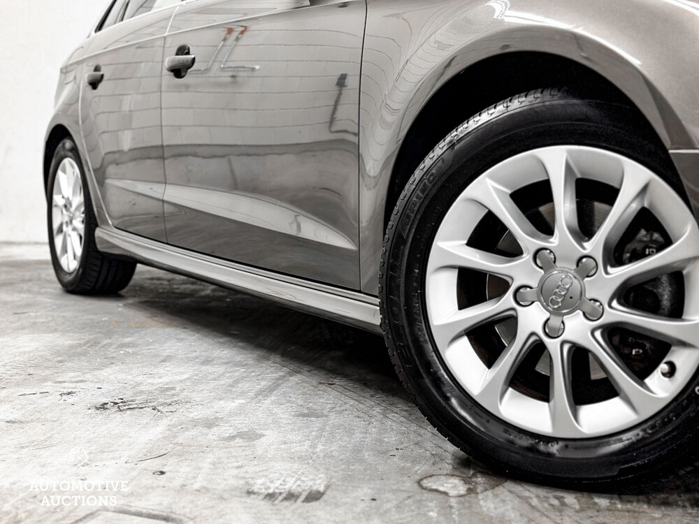 Audi A3 Sportback 1.6 TDI Ultra Edition 110PS 2013 -Orig. GB-, 9-TBL-15