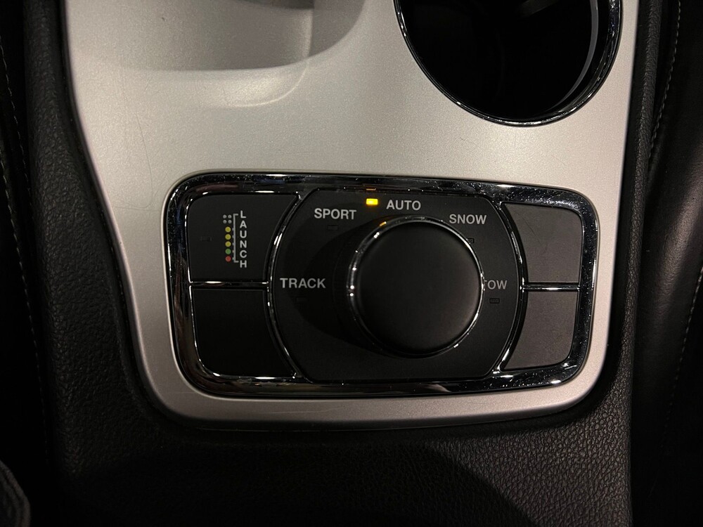 Jeep Grand Cherokee SRT 6.4 V8 Hemi 468PS 2015, XV-842-J