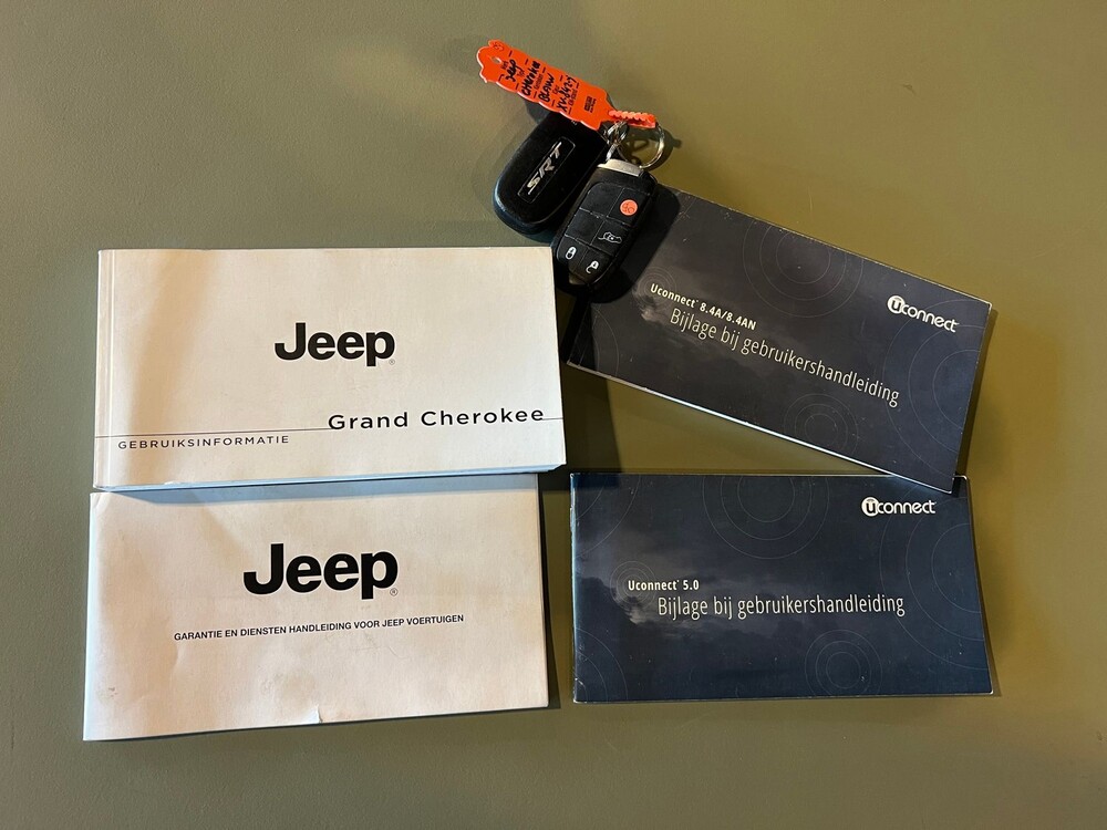 Jeep Grand Cherokee SRT 6.4 V8 Hemi 468PS 2015, XV-842-J