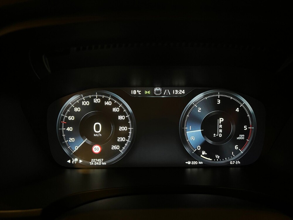 Volvo V90 2.0 D4 Momentum 190PS 2017 -Orig. NL-, NB-007-J