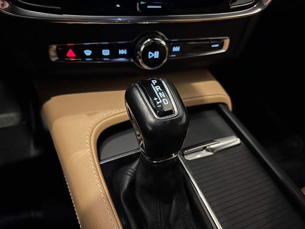 Volvo V90 2.0 D4 Momentum 190PS 2017 -Orig. NL-, NB-007-J