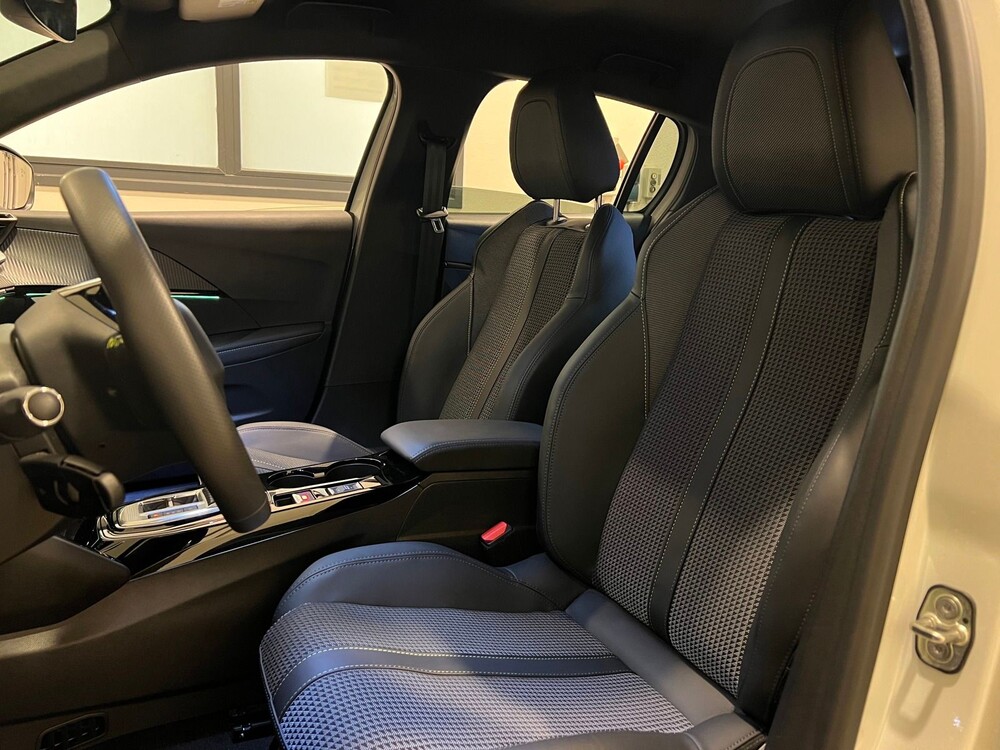 Peugeot e-208 EV GT Pack 50 kWh 136PS 2022, T-517-PX -Herstellergarantie-