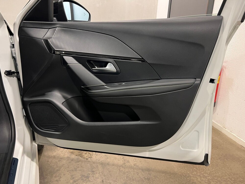 Peugeot e-208 EV GT Pack 50 kWh 136PS 2022, T-517-PX -Herstellergarantie-