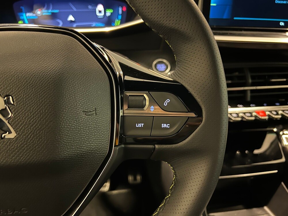 Peugeot e-208 EV GT Pack 50 kWh 136PS 2022, T-517-PX -Herstellergarantie-