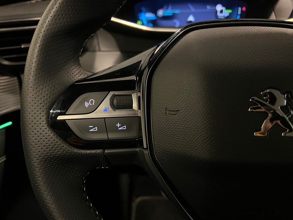 Peugeot e-208 EV GT Pack 50 kWh 136PS 2022, T-517-PX -Herstellergarantie-