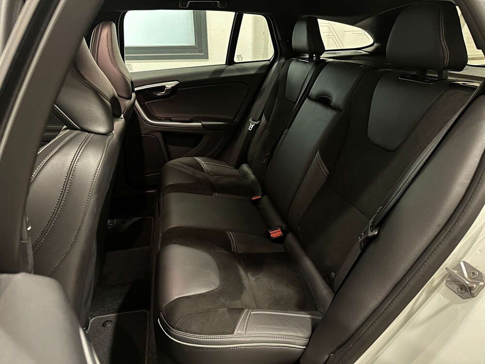 Volvo V60 Business Sport 2.0 D4 190PS 2018 -Orig. NL-, TL-707-B