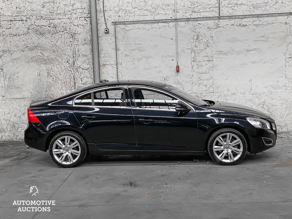 Volvo S60 3.0 T6 AWD Summum 305PS 2010 -Orig. GB-50-LTS-5-KARTON