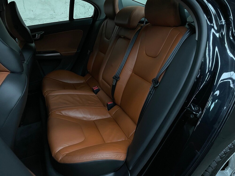 Volvo S60 3.0 T6 AWD Summum 305PS 2010 -Orig. GB-50-LTS-5-KARTON