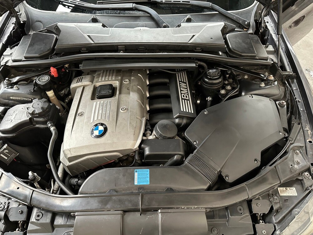 BMW 325i Dynamic Executive 218hp 2005 3 Series, 7-XFV-97