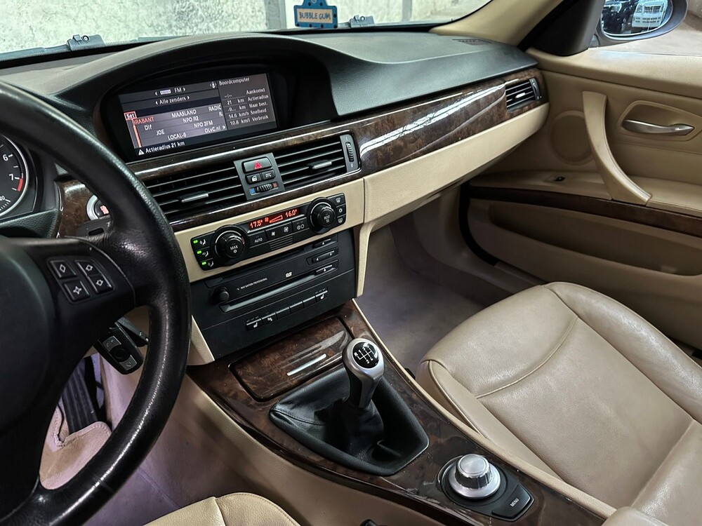 BMW 325i Dynamic Executive 218hp 2005 3 Series, 7-XFV-97