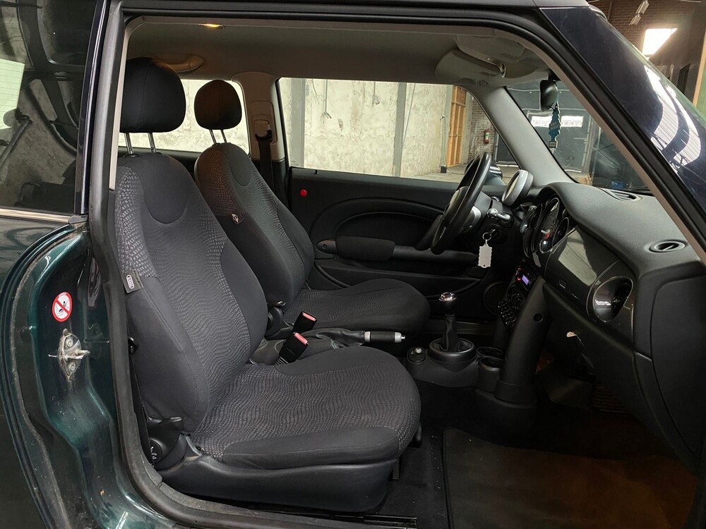 Mini Cooper 1.6 116hp 2003, 75-SFH-7