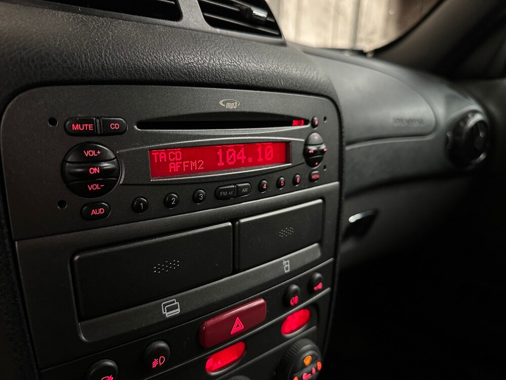 Alfa Romeo 147 1.6 TS Blackline II 105hp 2007 -Orig. NL- 60-XR-ZN