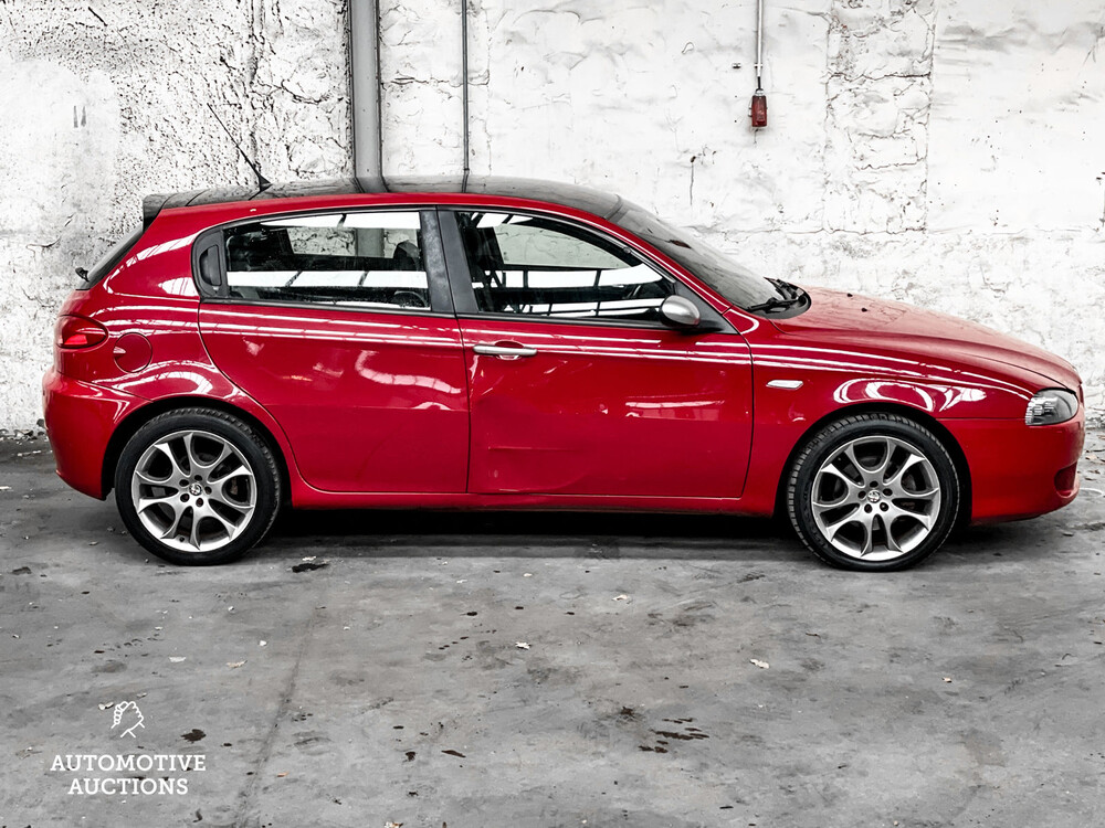 Alfa Romeo 147 1.6 TS Blackline II 105hp 2007 -Orig. NL- 60-XR-ZN