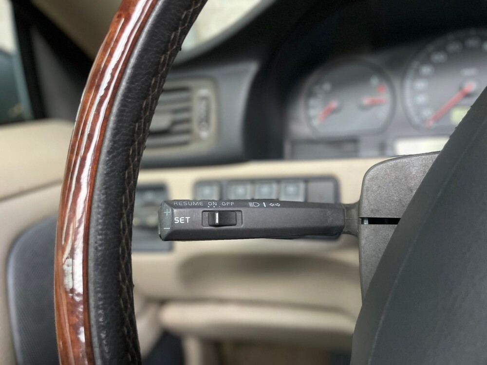 Volvo C70 Convertible 2.3 T5 Luxury 239hp 2000, 51-RJ-BZ