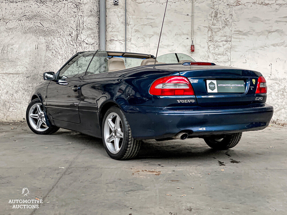 Volvo C70 Convertible 2.3 T5 Luxury 239hp 2000, 51-RJ-BZ