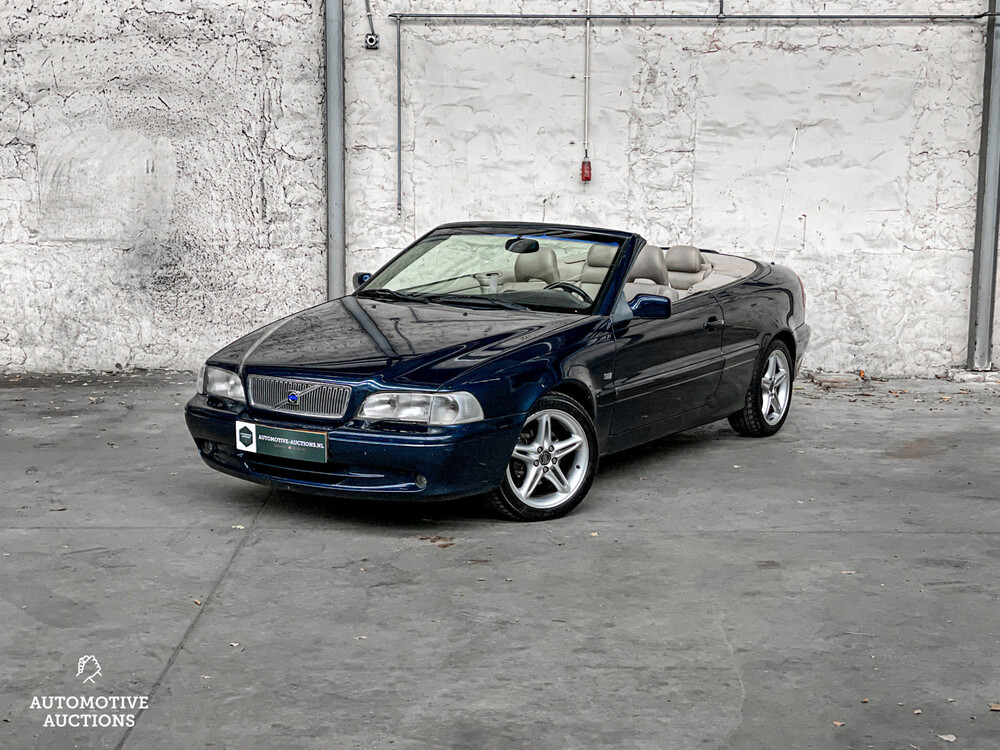 Volvo C70 Convertible 2.3 T5 Luxury 239hp 2000, 51-RJ-BZ